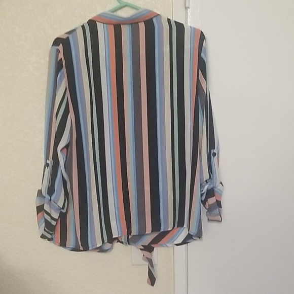 Blouse - Picture 2 of 3